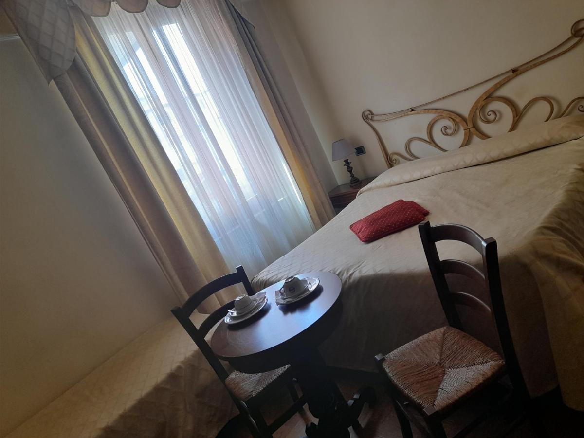 Petit Chateau Montecatini Terme Buitenkant foto