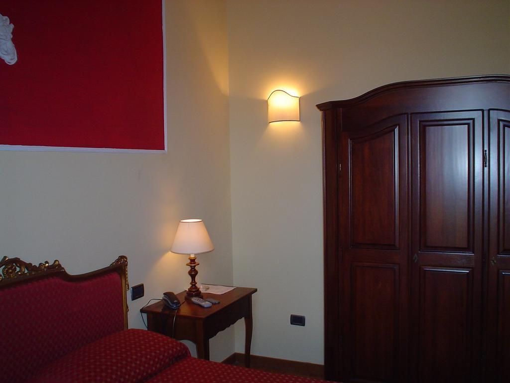 Petit Chateau Montecatini Terme Buitenkant foto