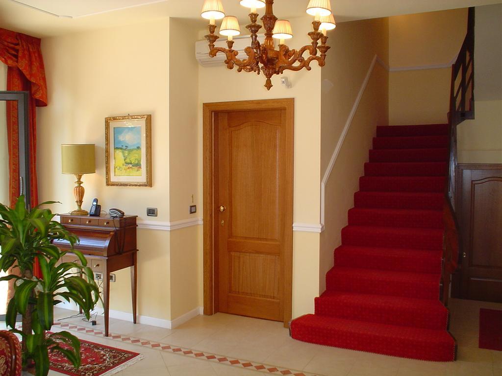 Petit Chateau Montecatini Terme Buitenkant foto